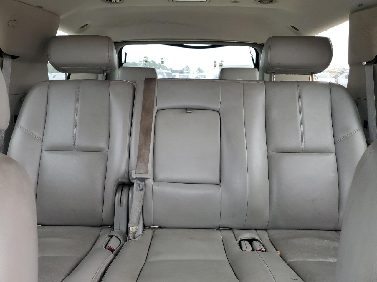 2007 Chevrolet Tahoe - Image 10