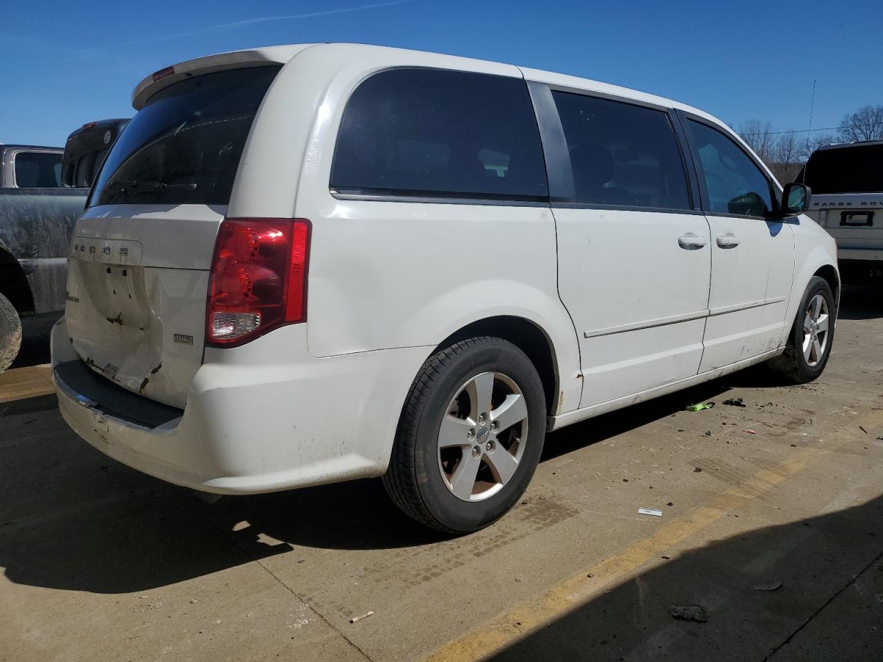 2014 Dodge Caravan - Image 3