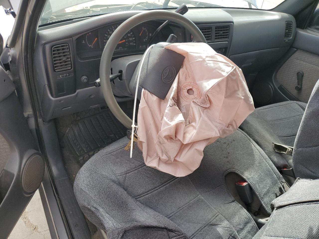 1996 Toyota Tacoma - Image 8
