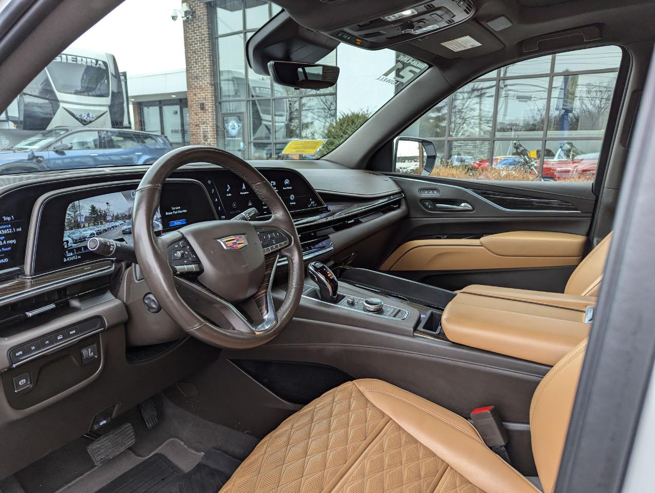 2021 Cadillac Escalade - Image 10