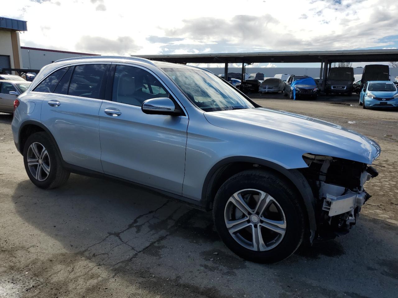 2016 Mercedes-Benz GLC - Image 4