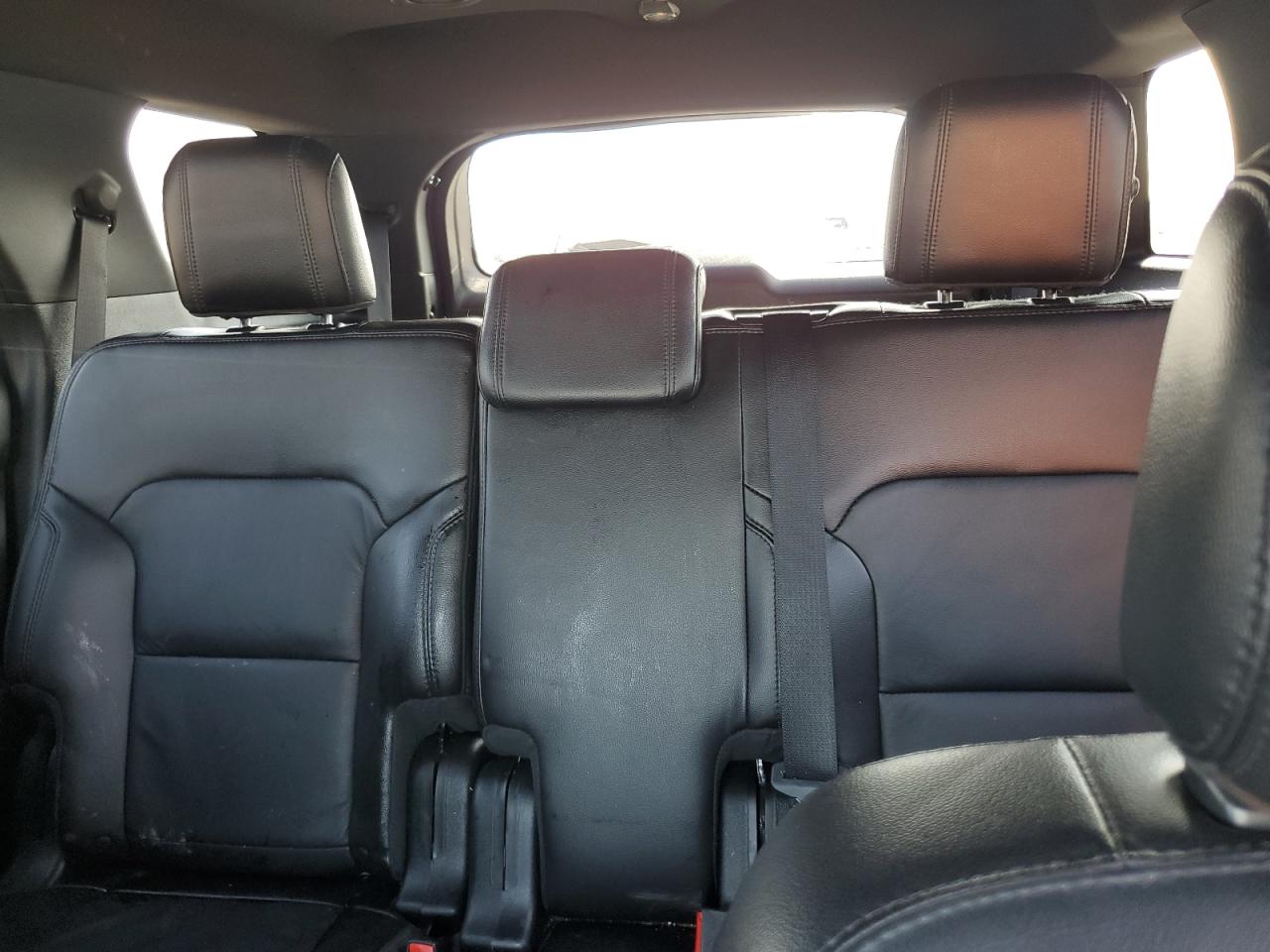 2017 Ford Explorer - Image 10