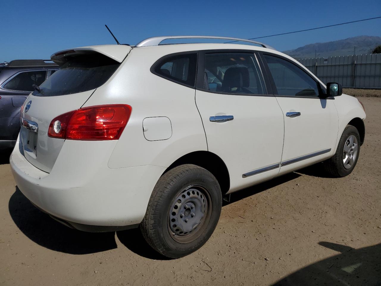 2015 Nissan Rogue - Image 3