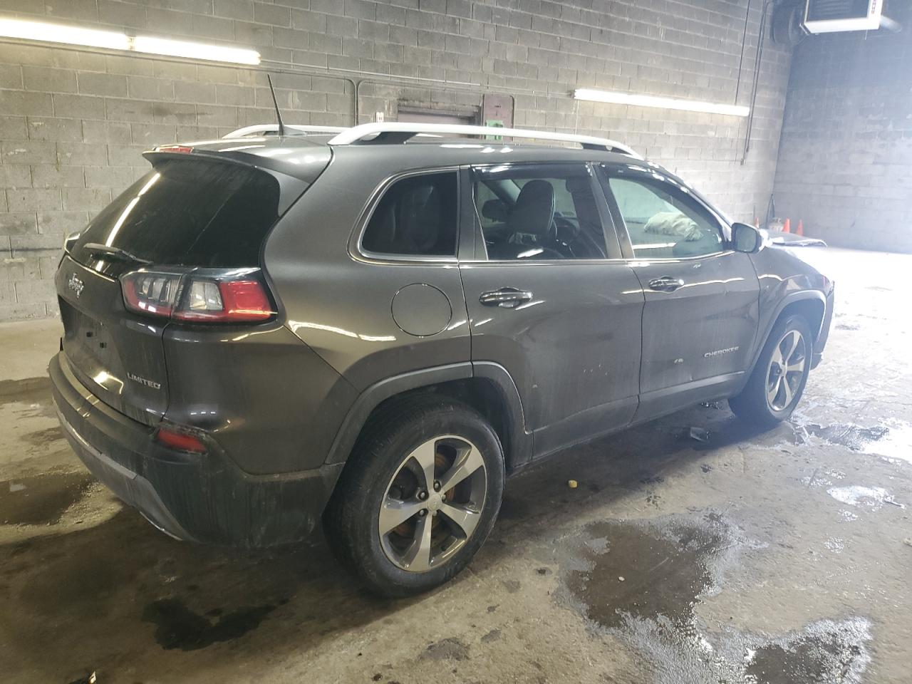 2019 Jeep Grand Cherokee - Image 3