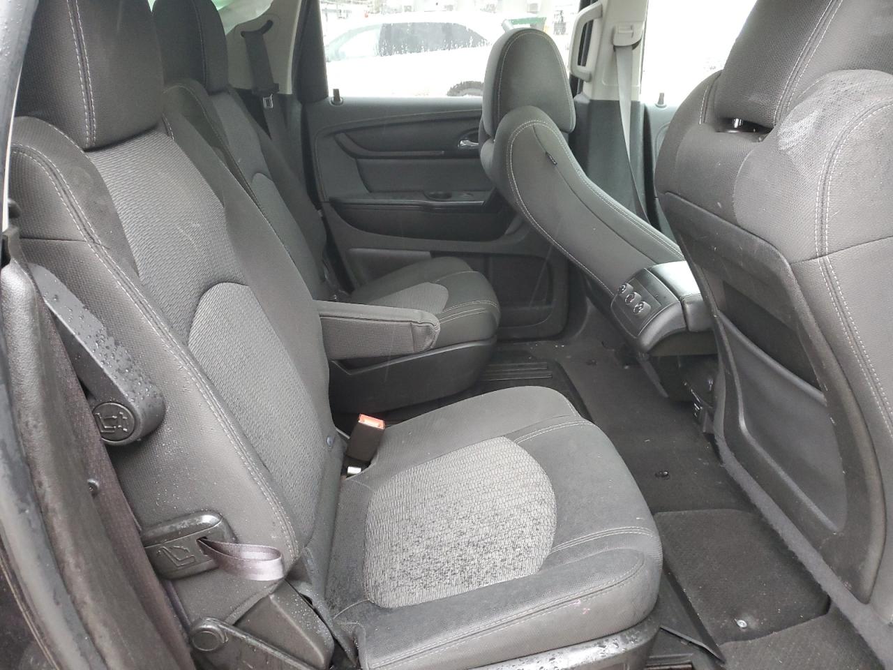 2014 Chevrolet Traverse - Image 11