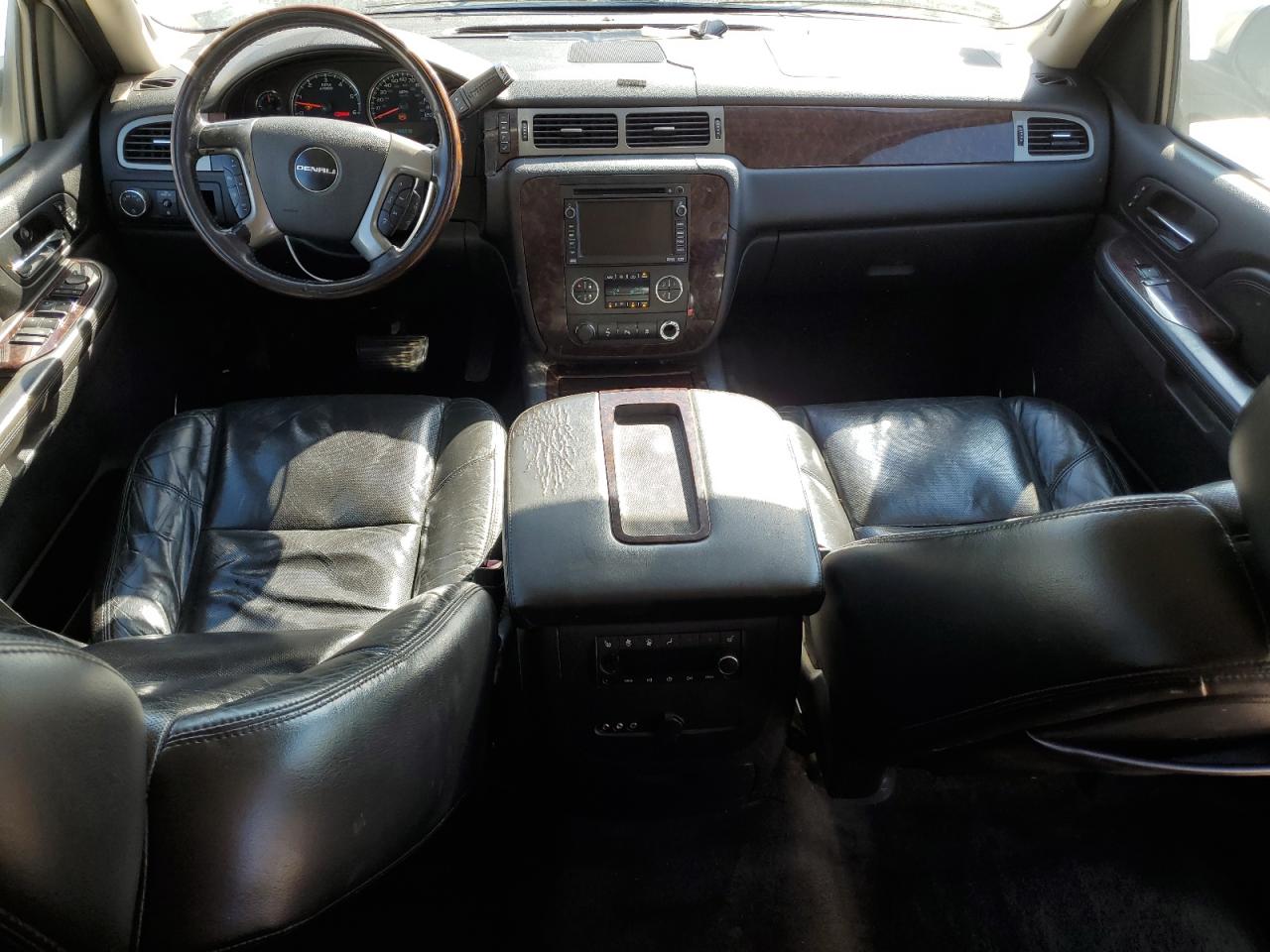 2009 GMC Yukon - Image 8