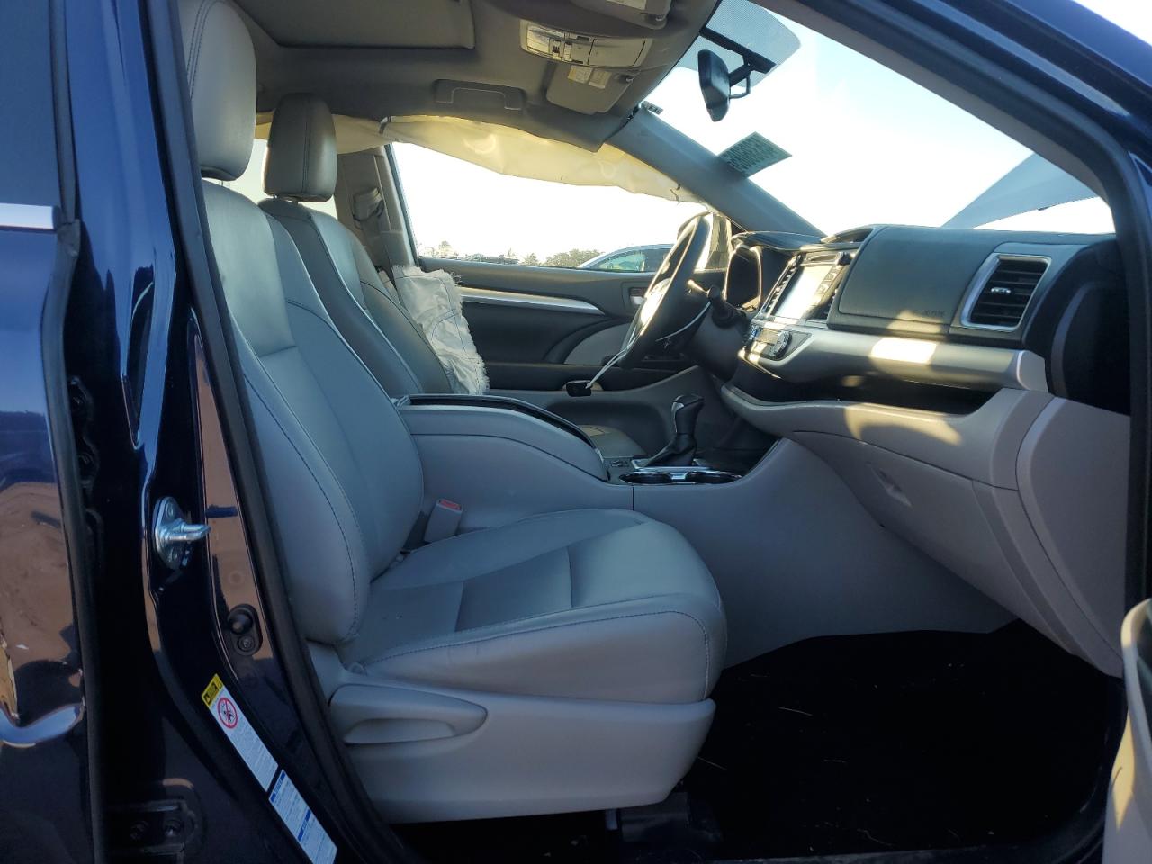 2016 Toyota Highlander - Image 7