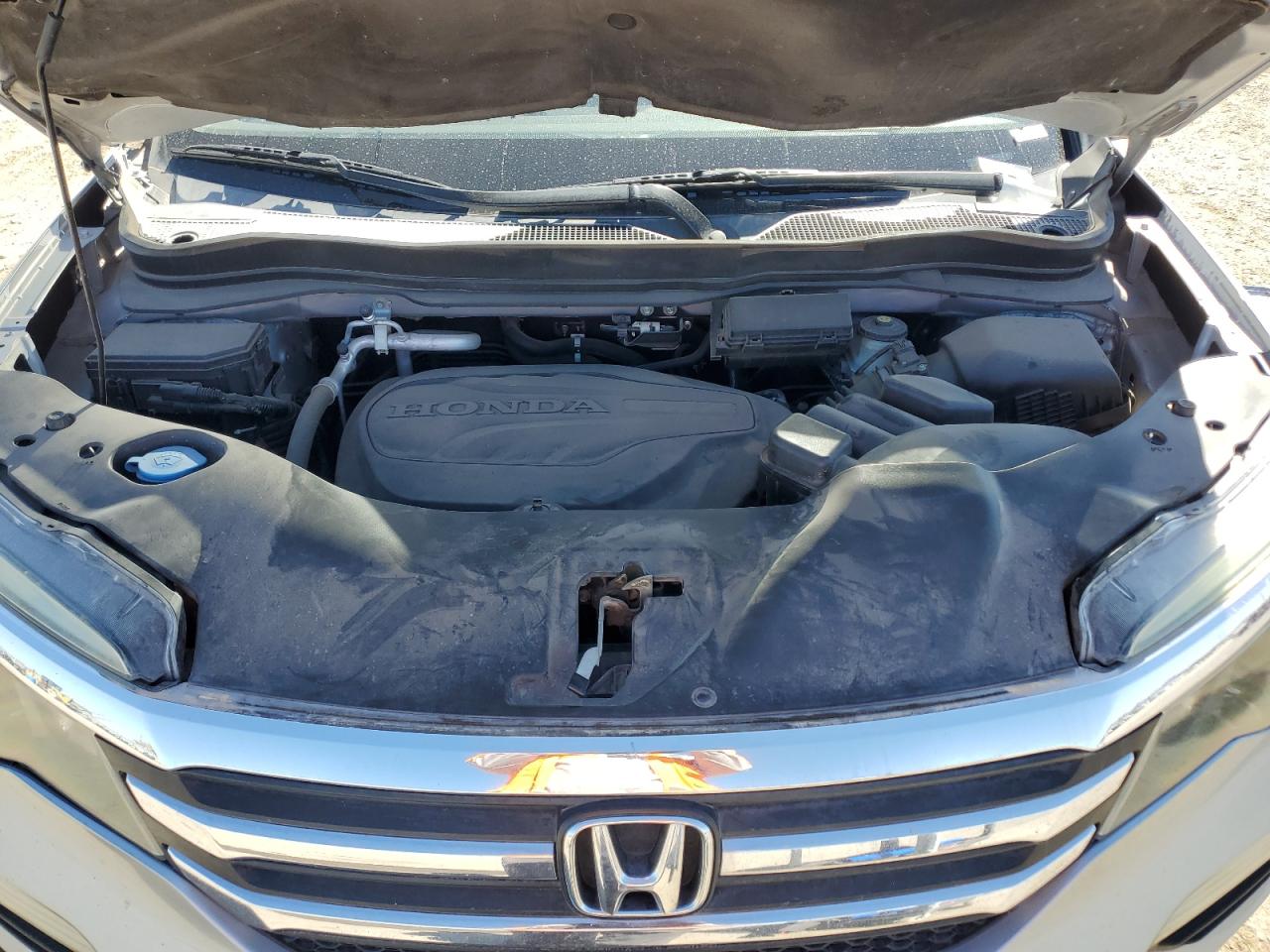 2018 Honda Pilot - Image 11