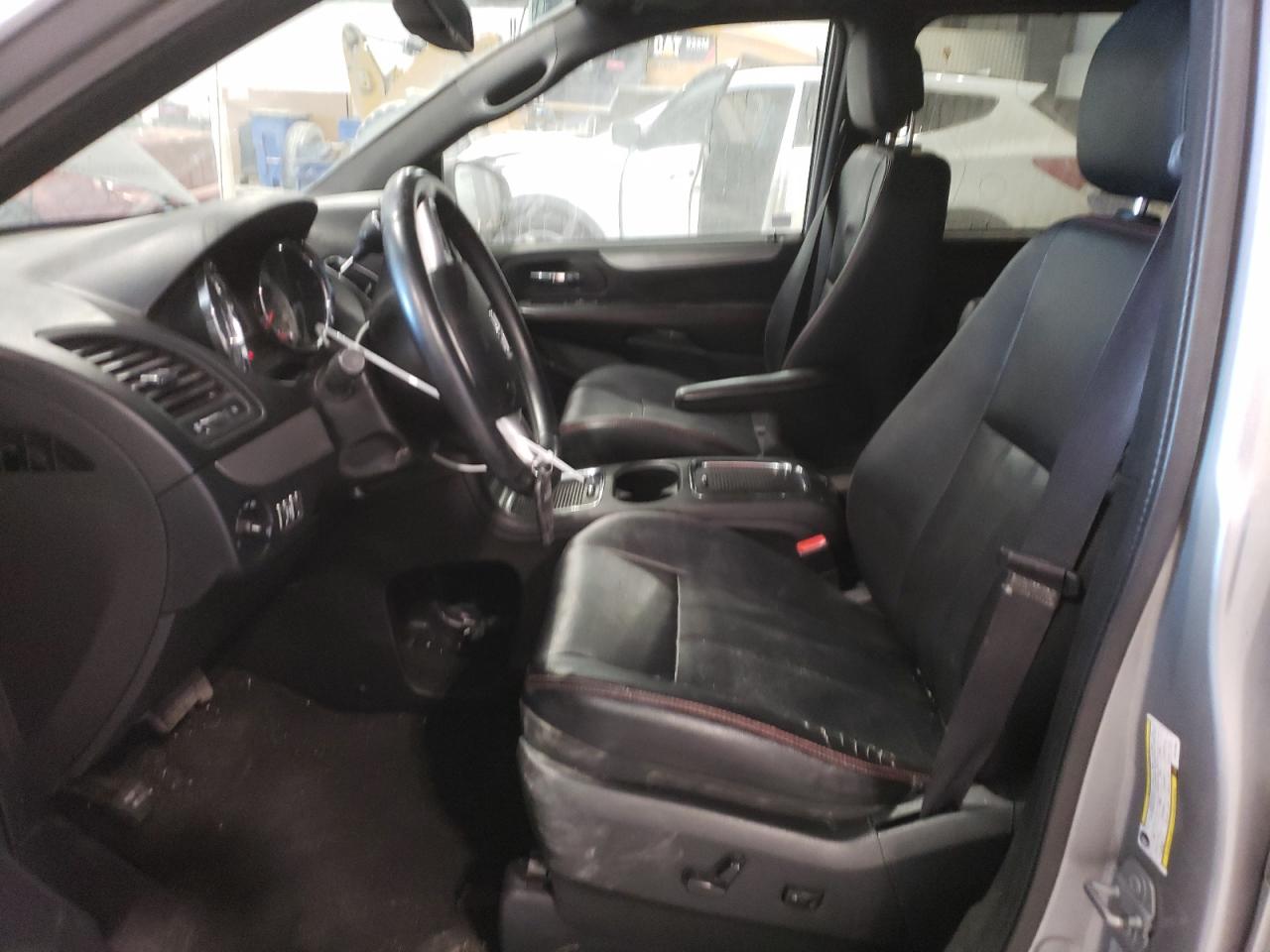 2017 Dodge Caravan - Image 7