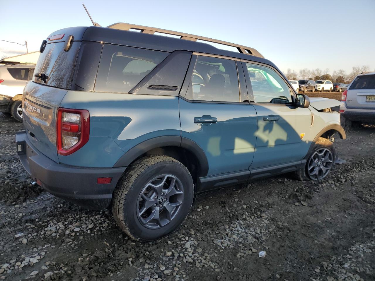 2022 Ford Bronco - Image 3