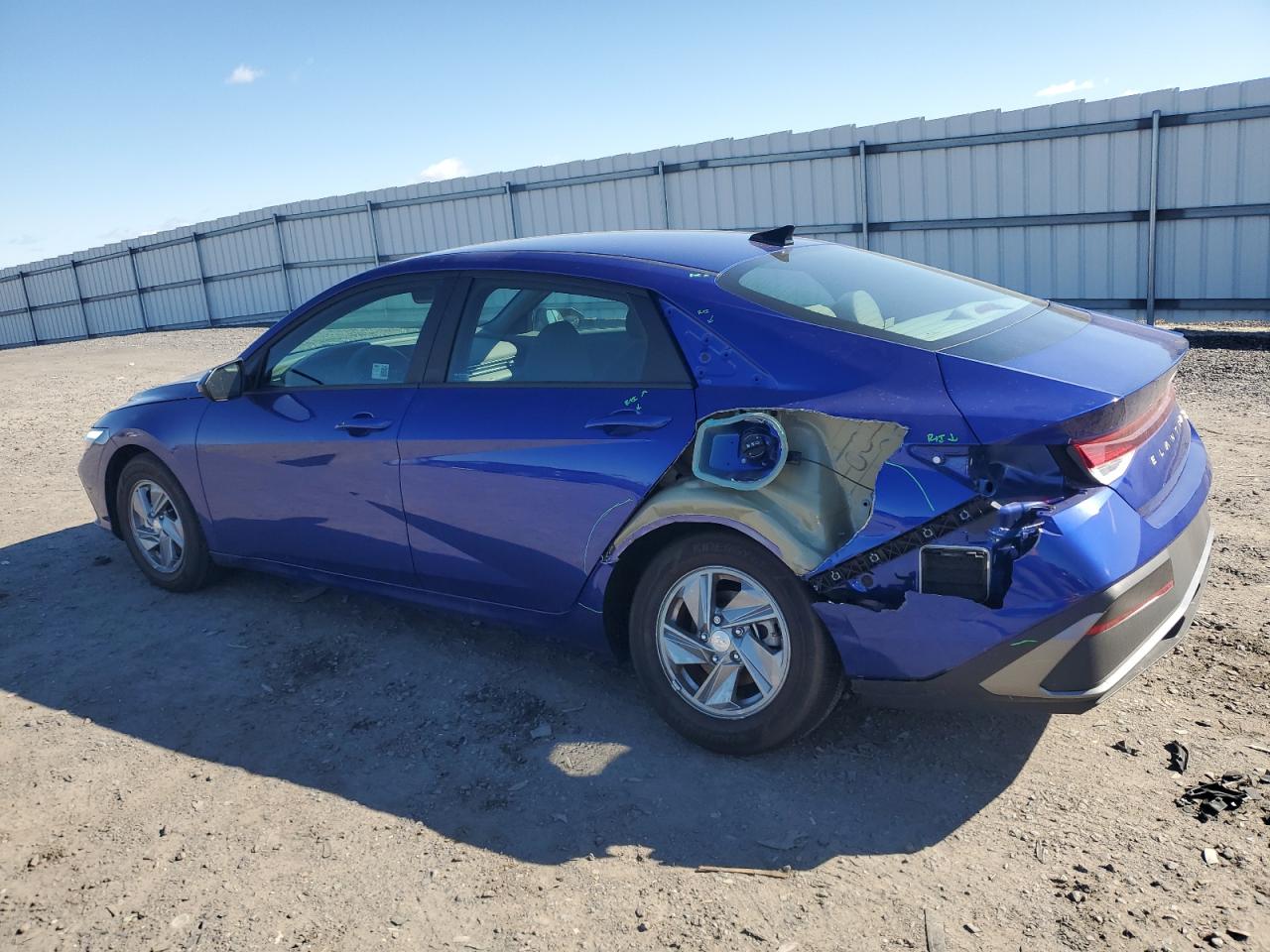 2024 Hyundai Elantra - Image 2