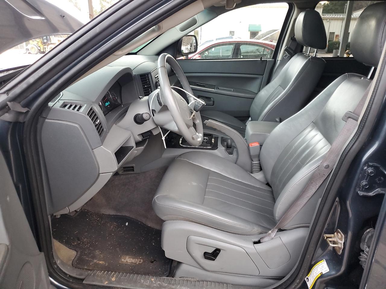 2007 Jeep Grand Cherokee - Image 7