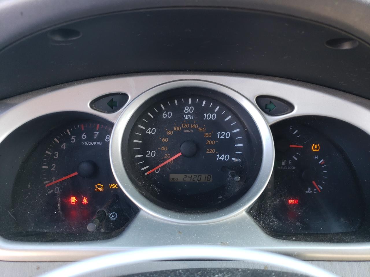 2004 Toyota Highlander - Image 9