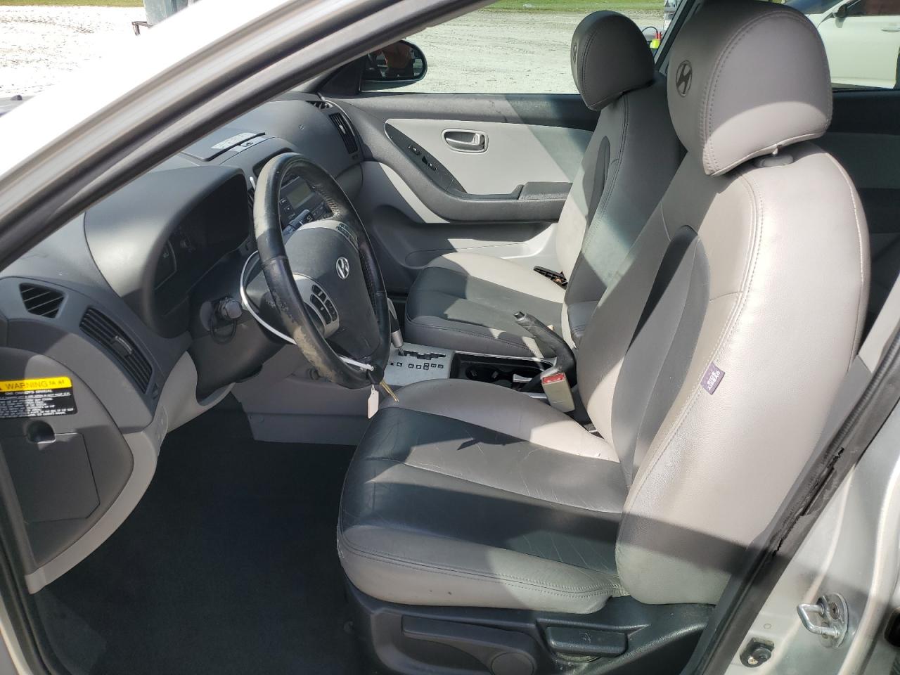 2008 Hyundai Elantra - Image 7