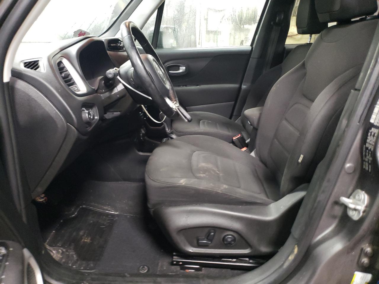 2020 Jeep Renegade - Image 7