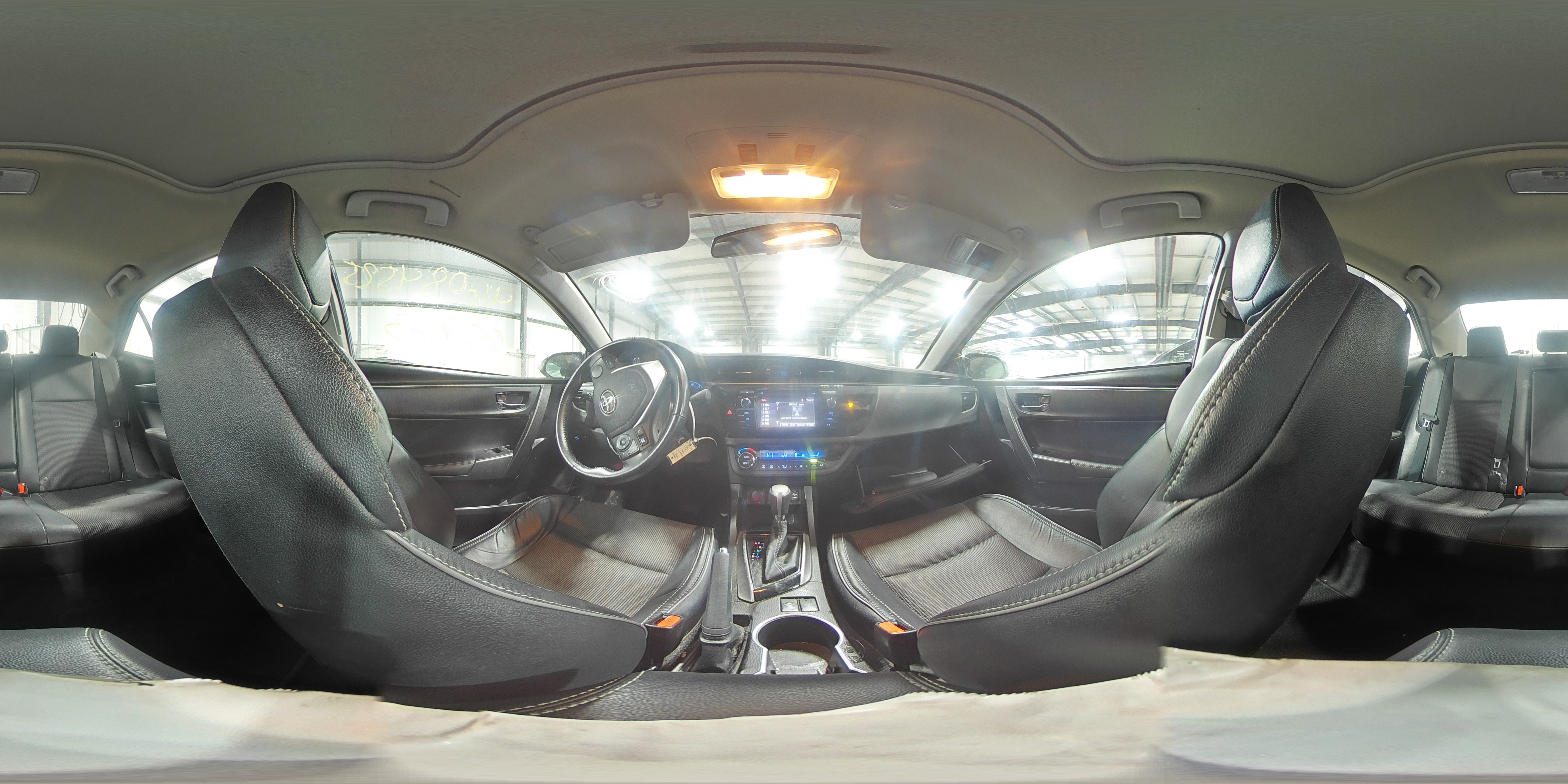 2015 Toyota Corolla - Image 13