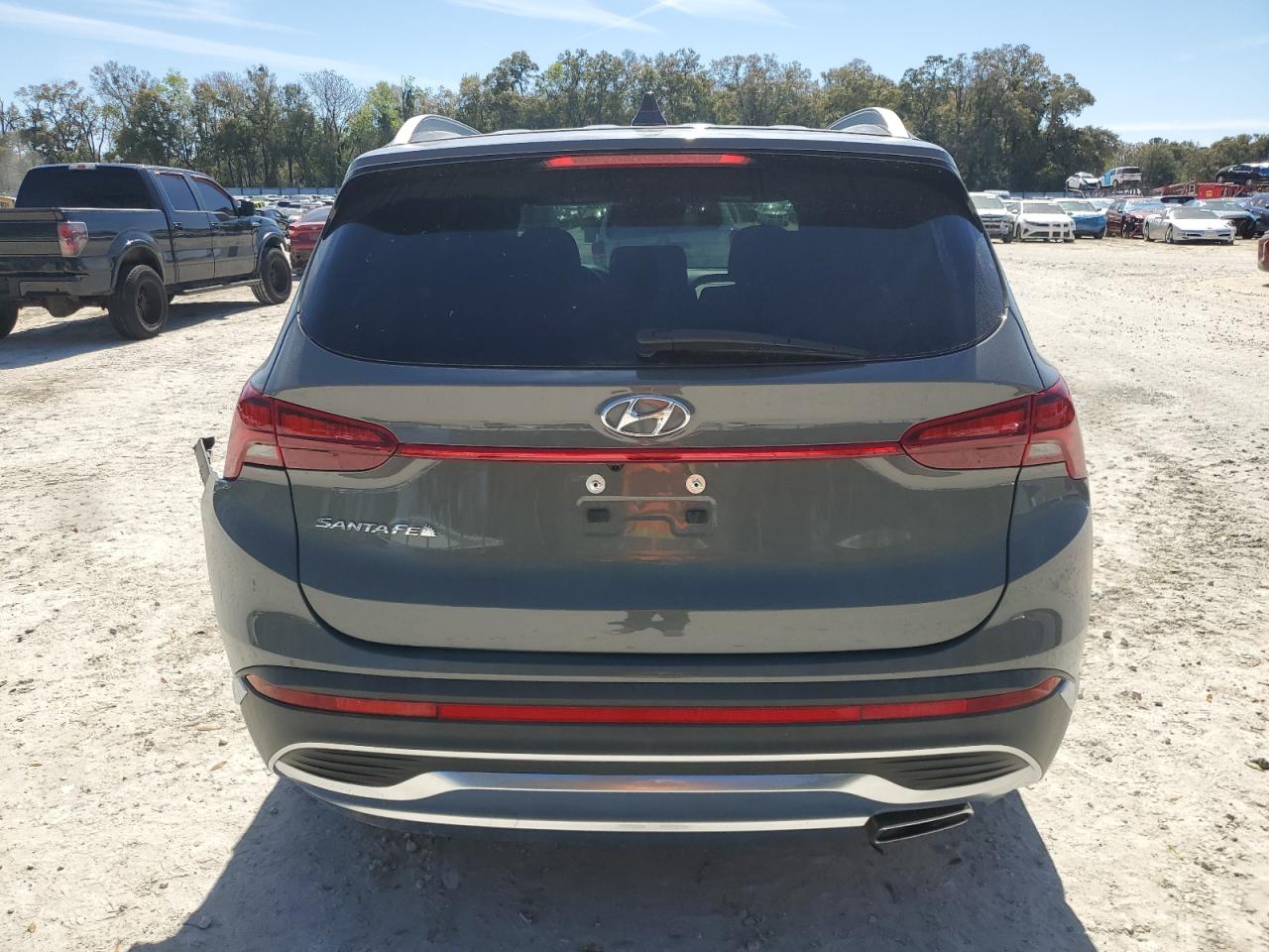 2022 Hyundai Santa Fe - Image 6