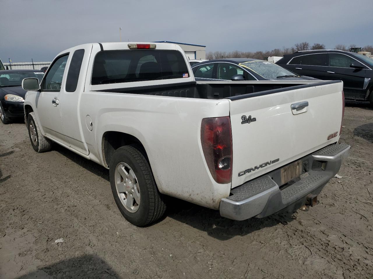 2010 GMC Canyon - Image 2