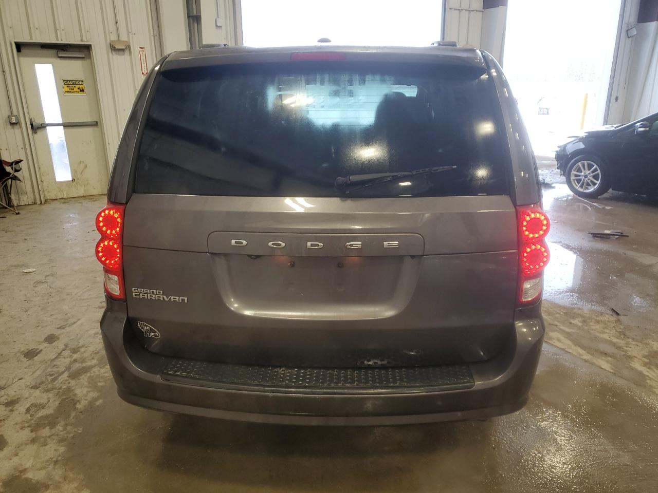 2018 Dodge Caravan - Image 6
