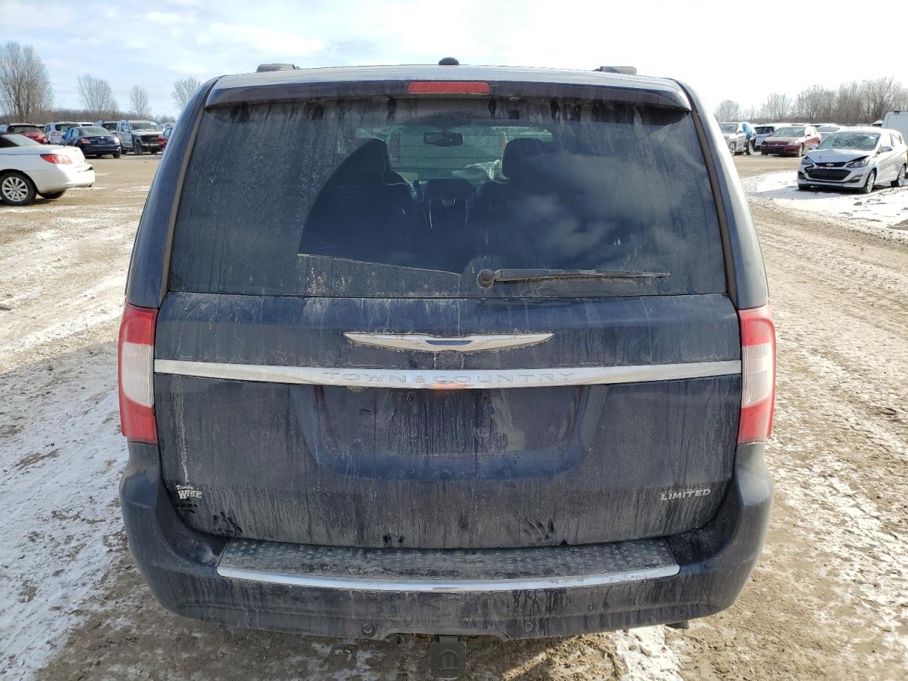 2016 Chrysler Town & Country - Image 6