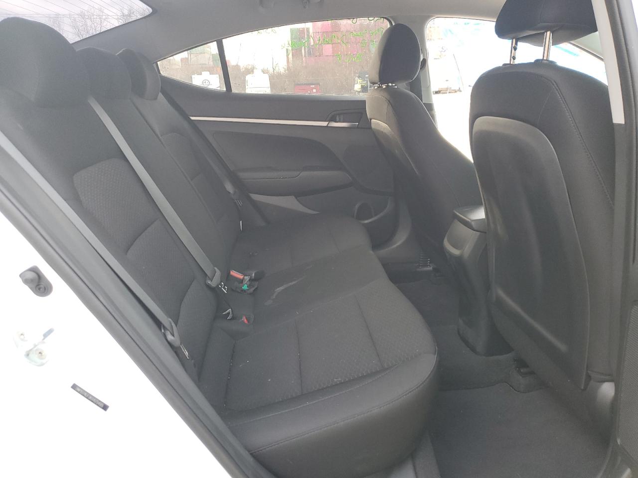 2019 Hyundai Elantra - Image 10