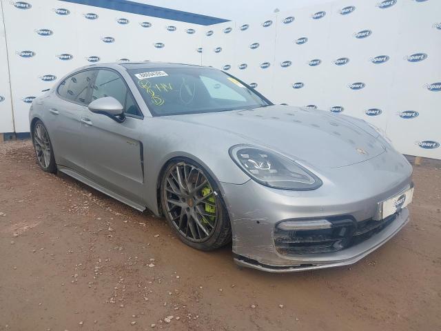 2017 PORSCHE PANAMERA 4