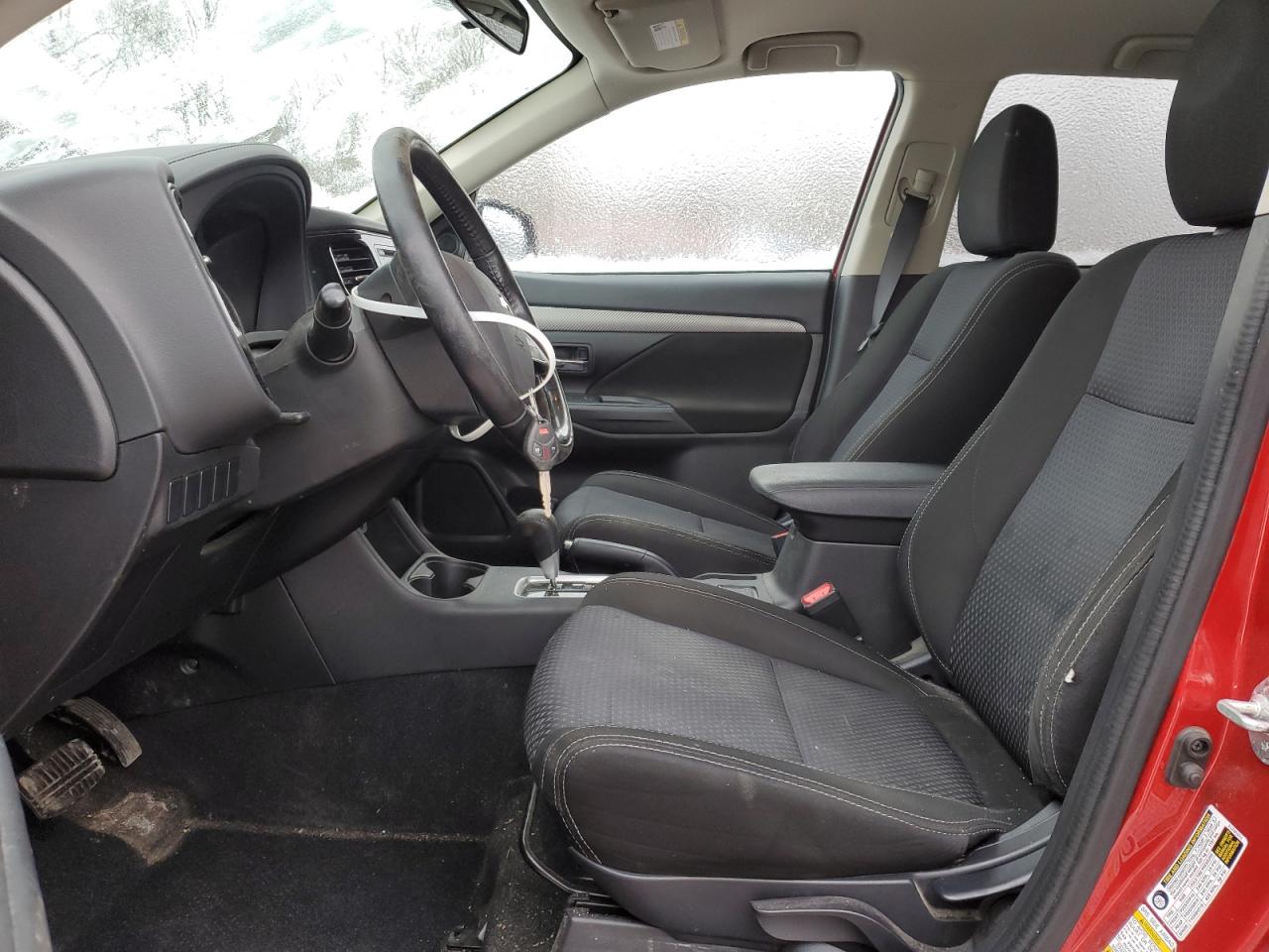 2016 Mitsubishi Outlander - Image 7