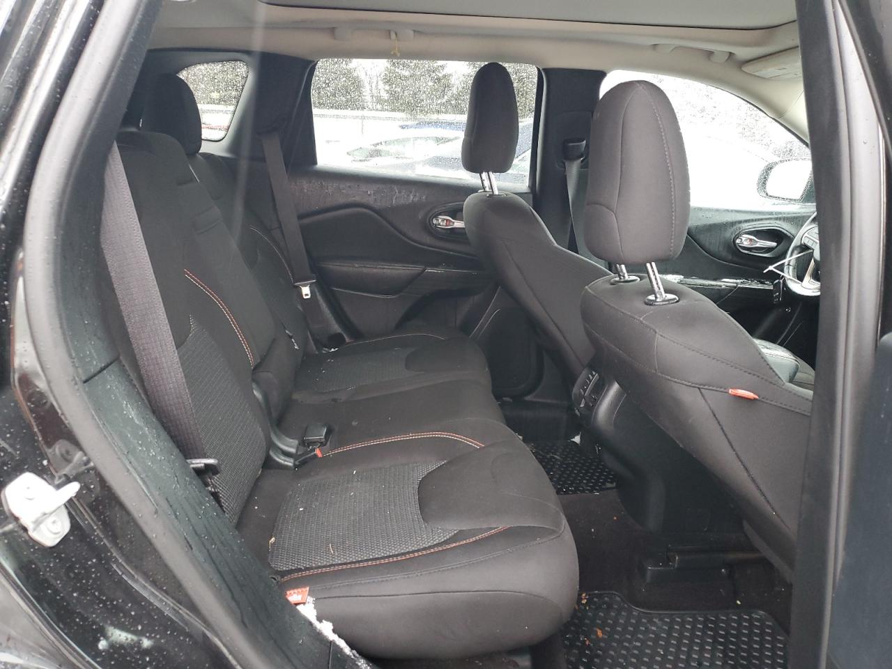 2016 Jeep Grand Cherokee - Image 11