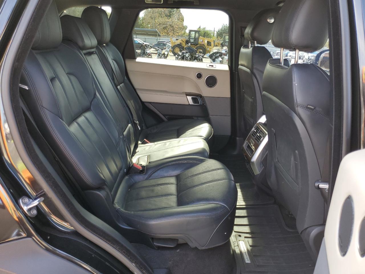 2014 Land Rover Range Rover - Image 11