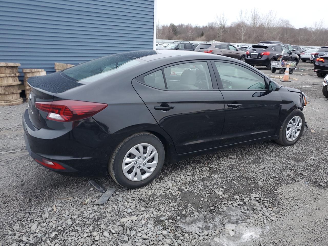 2020 Hyundai Elantra - Image 3