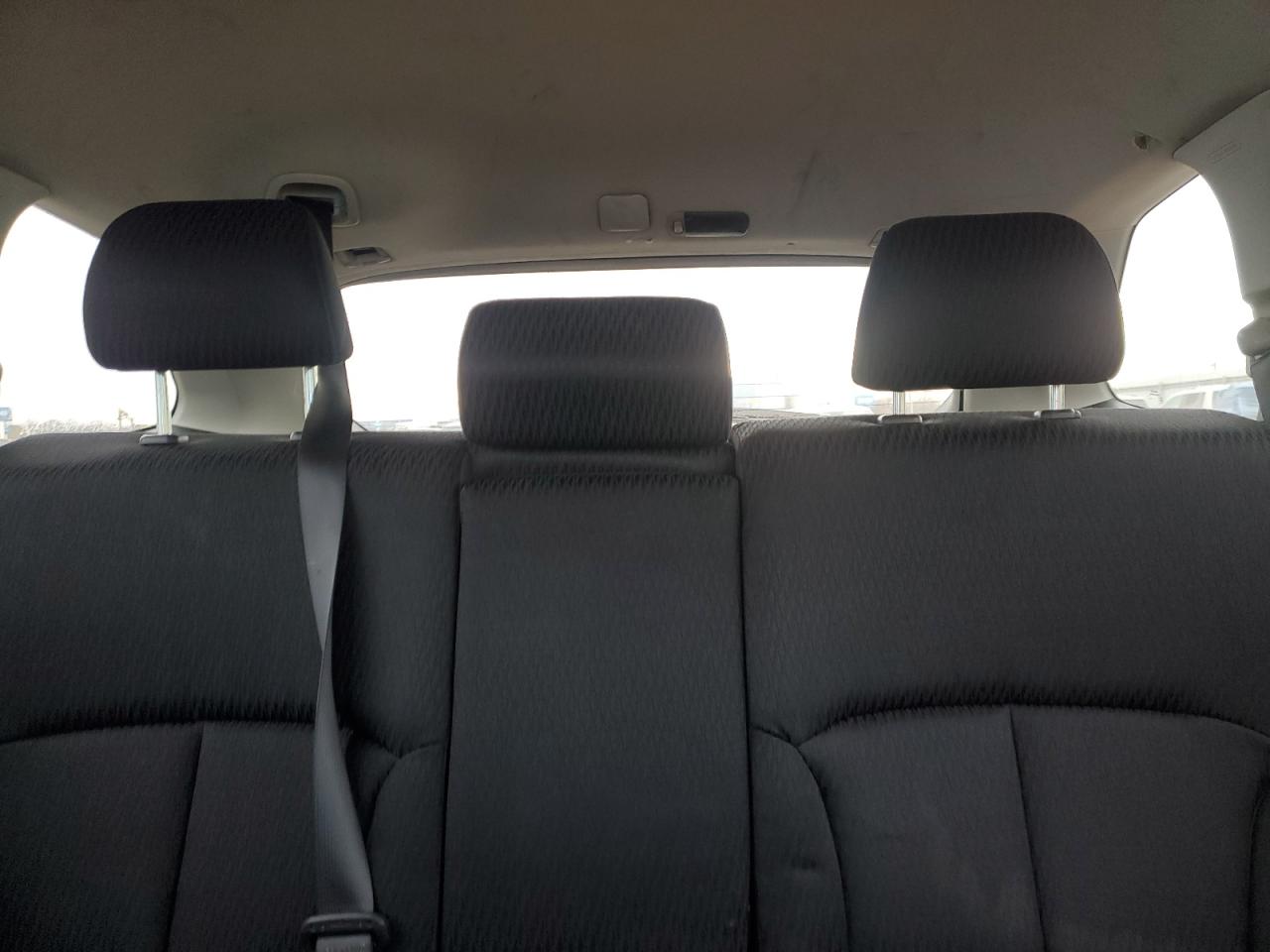 2011 Subaru Outback - Image 10