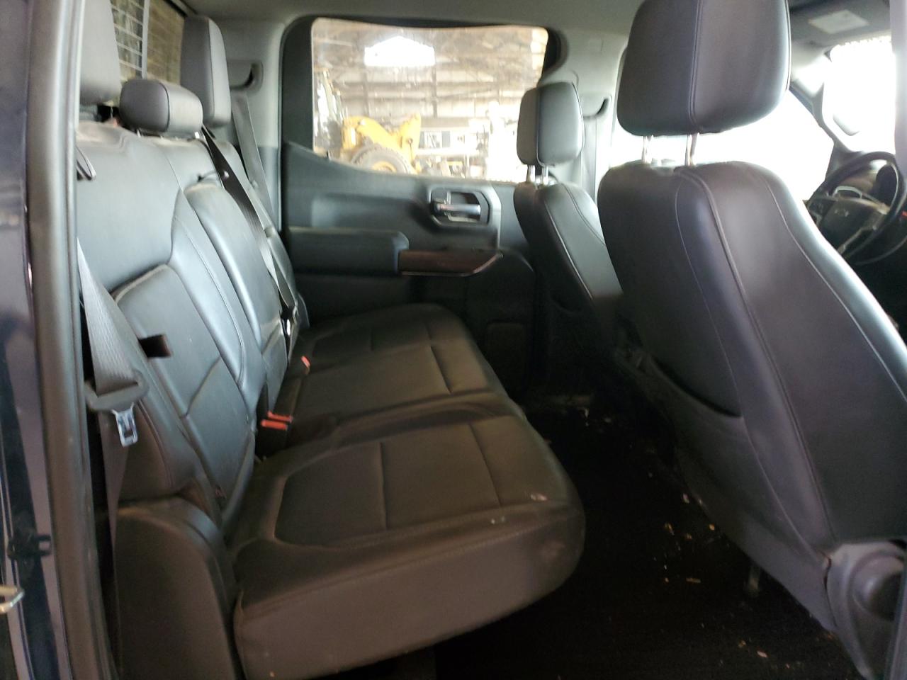 2020 Chevrolet Silverado - Image 10