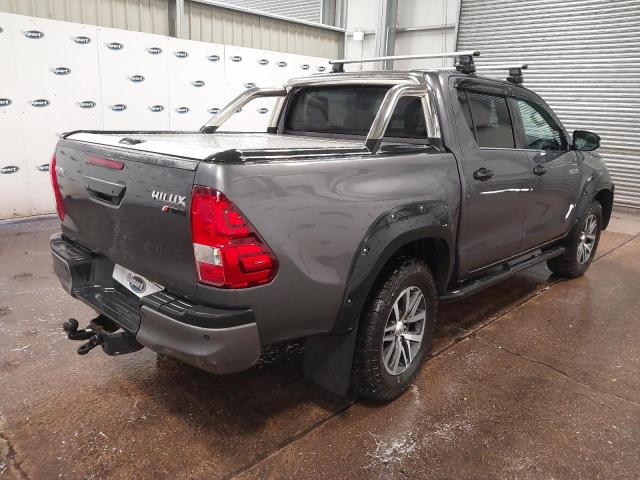 2019 TOYOTA HILUX INVI