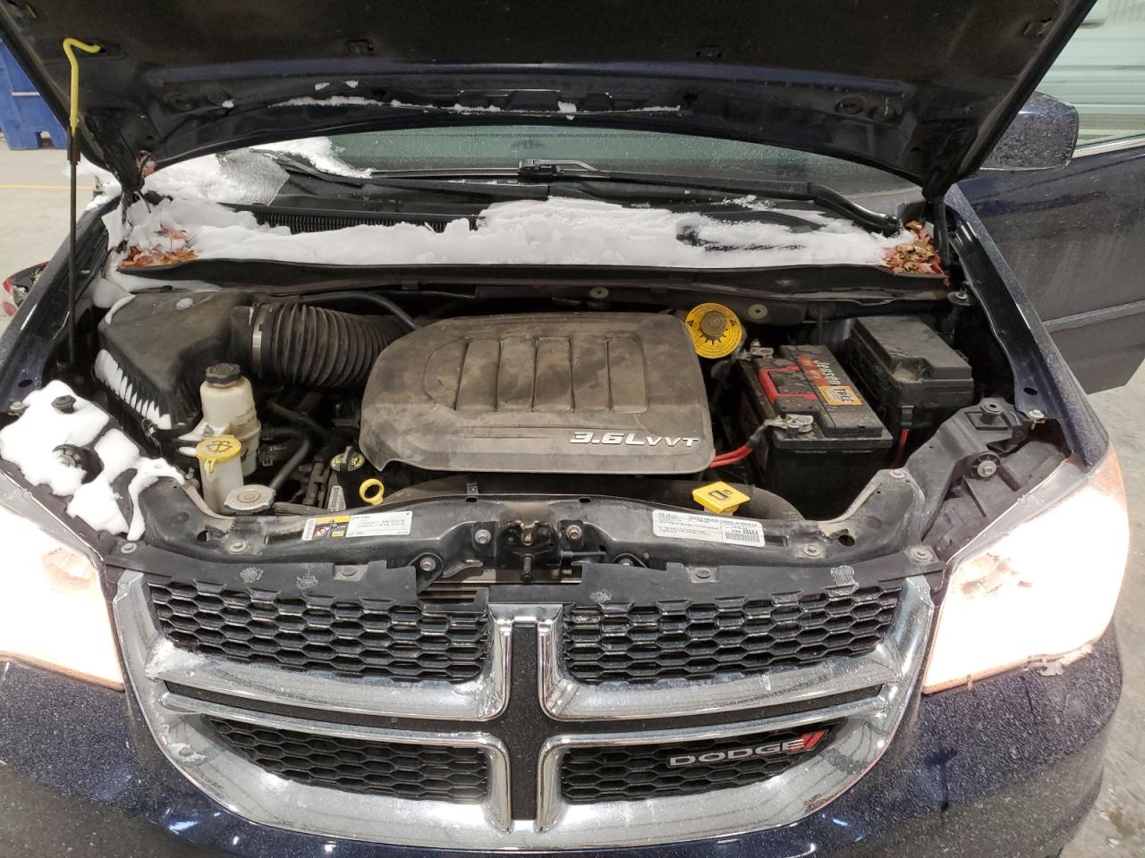 2017 Dodge Caravan - Image 12
