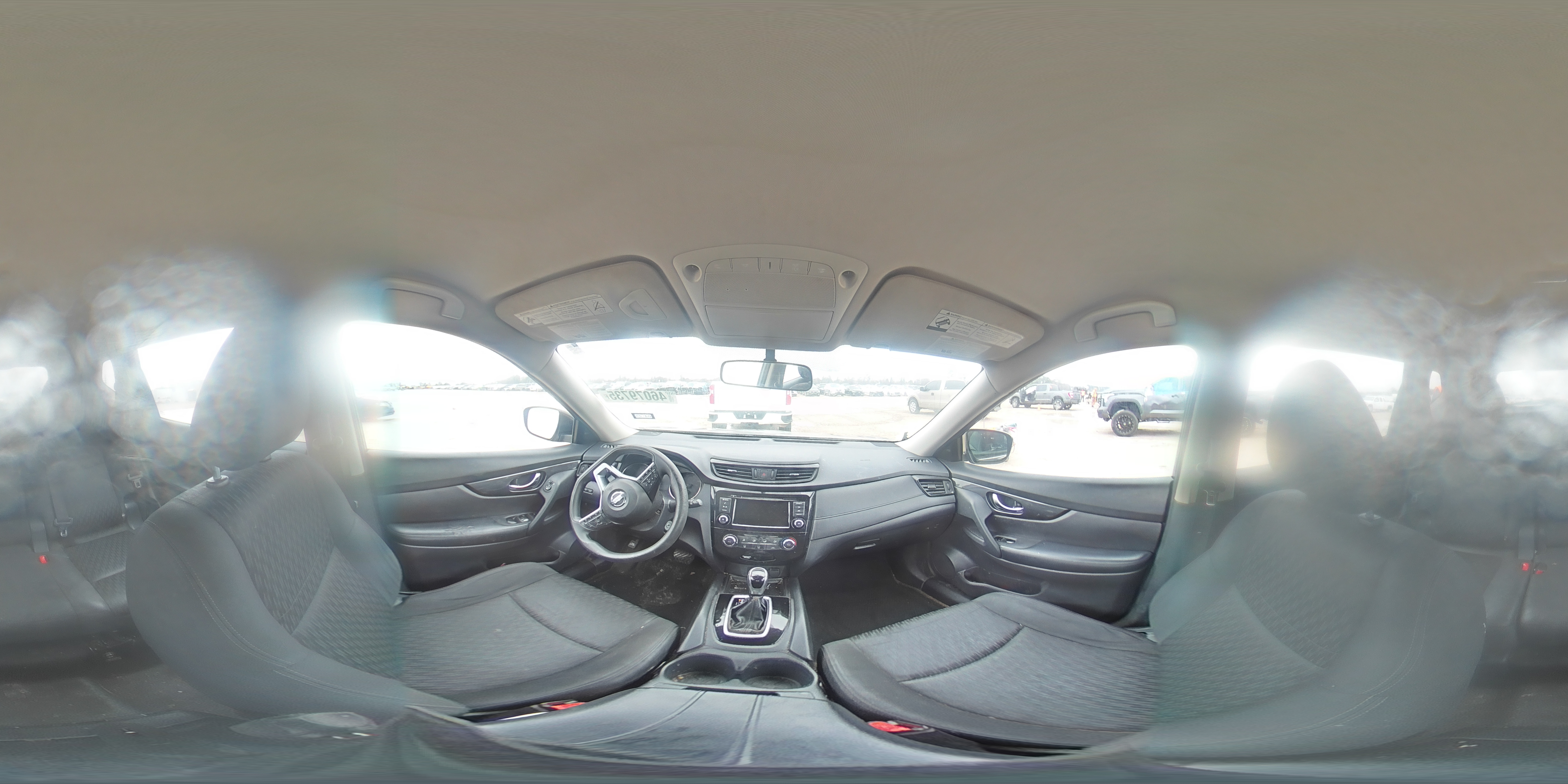 2018 Nissan Rogue - Image 14