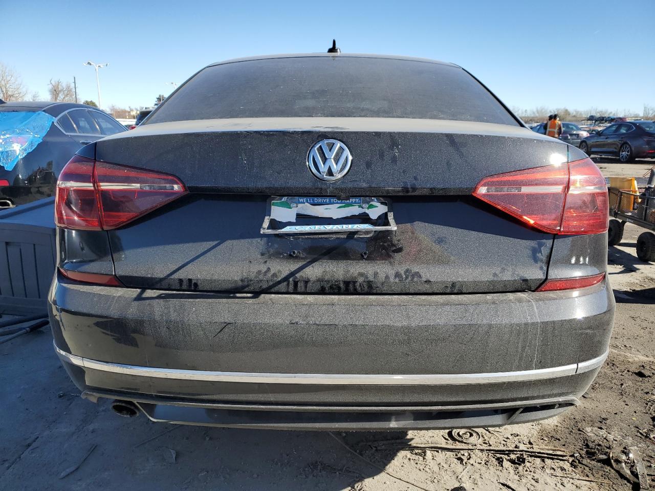 2018 Volkswagen Passat - Image 6