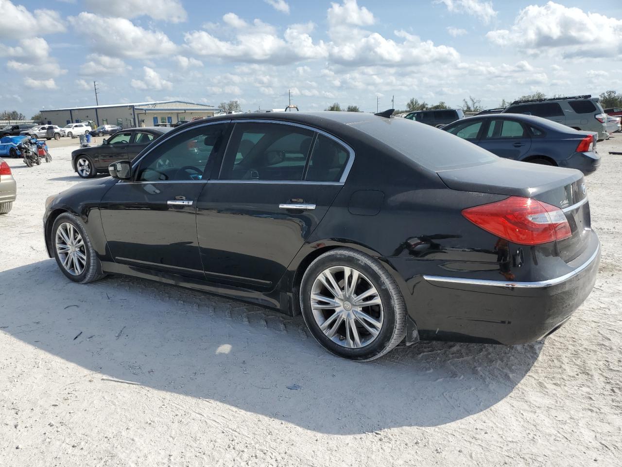 2013 Hyundai Genesis - Image 2