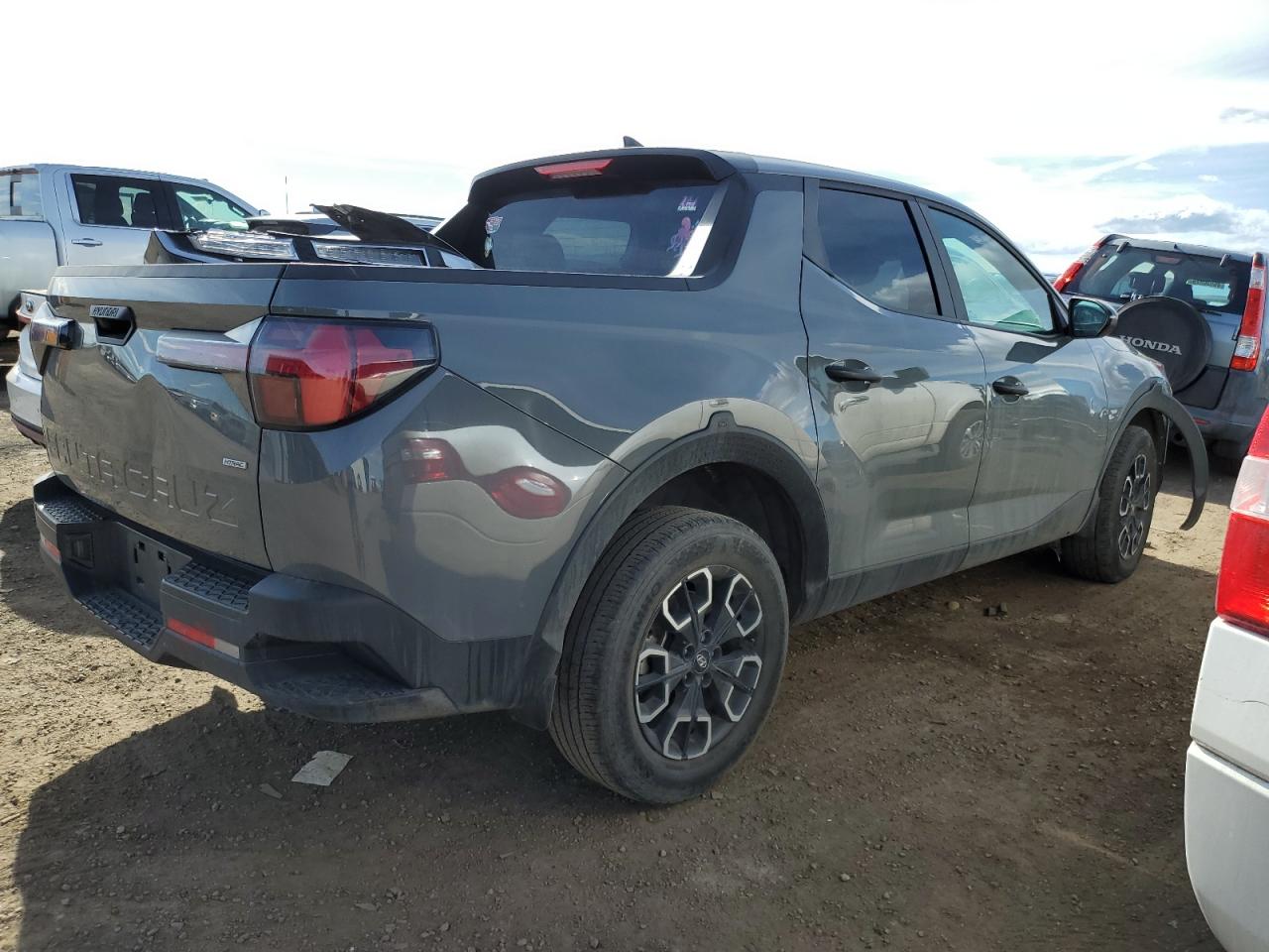 2023 Hyundai Santa Cruz - Image 3