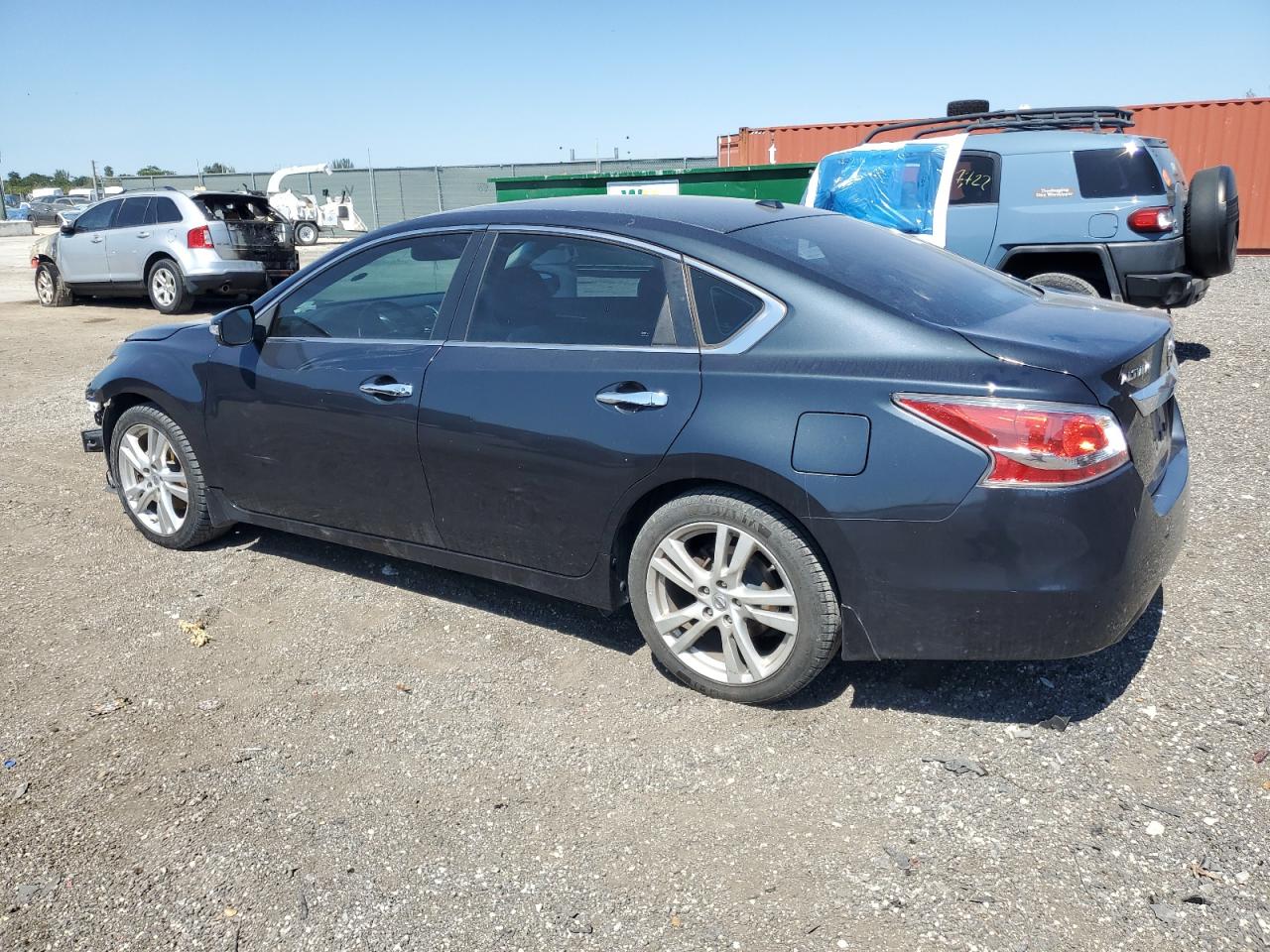 2014 Nissan Altima - Image 2
