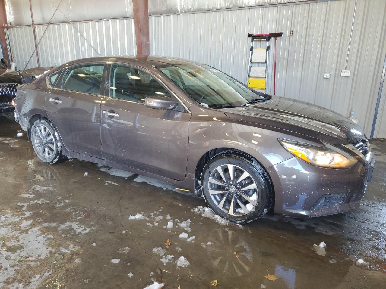 2017 Nissan Altima - Image 4