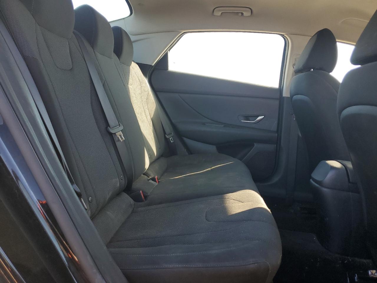 2021 Hyundai Elantra - Image 10