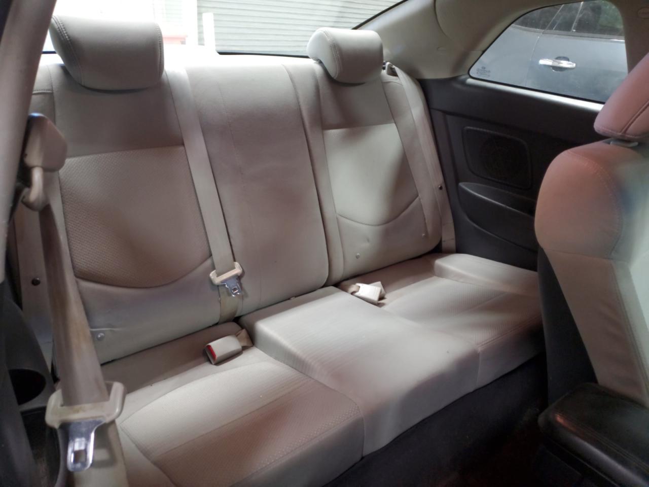 2012 Kia Forte - Image 10