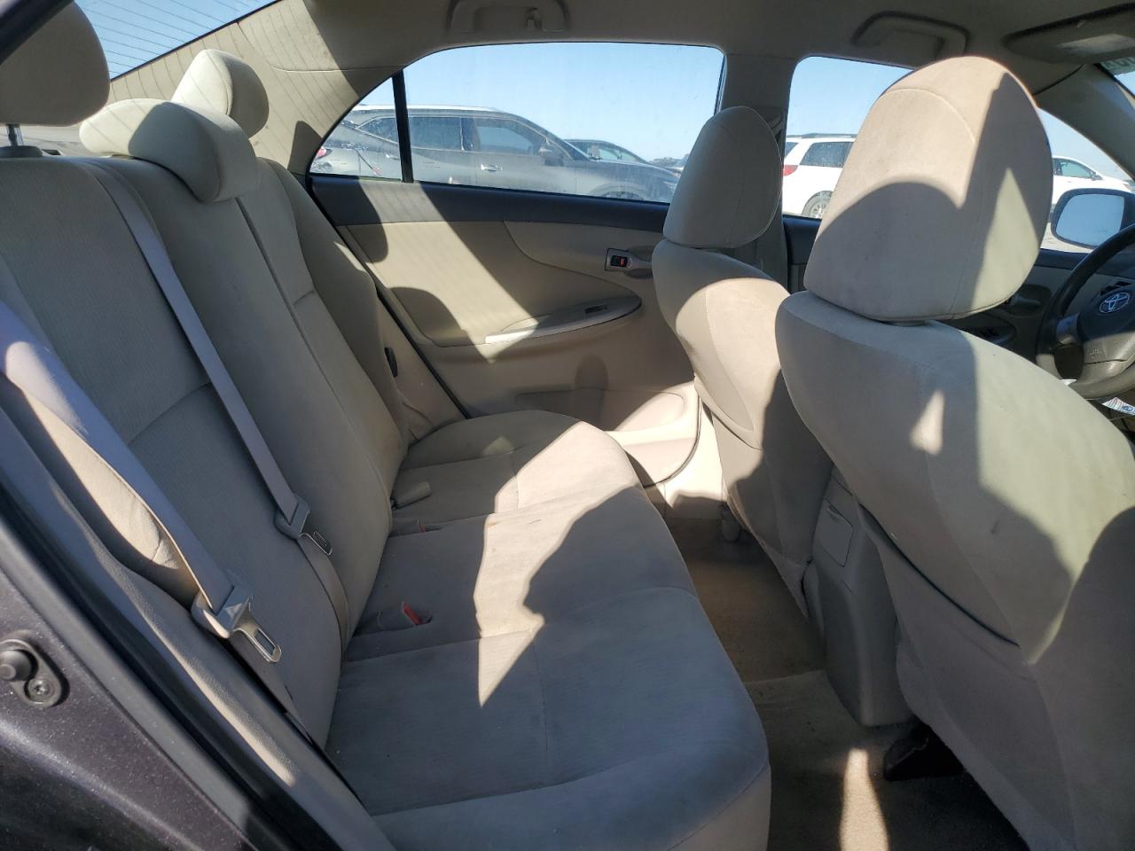 2010 Toyota Corolla - Image 10