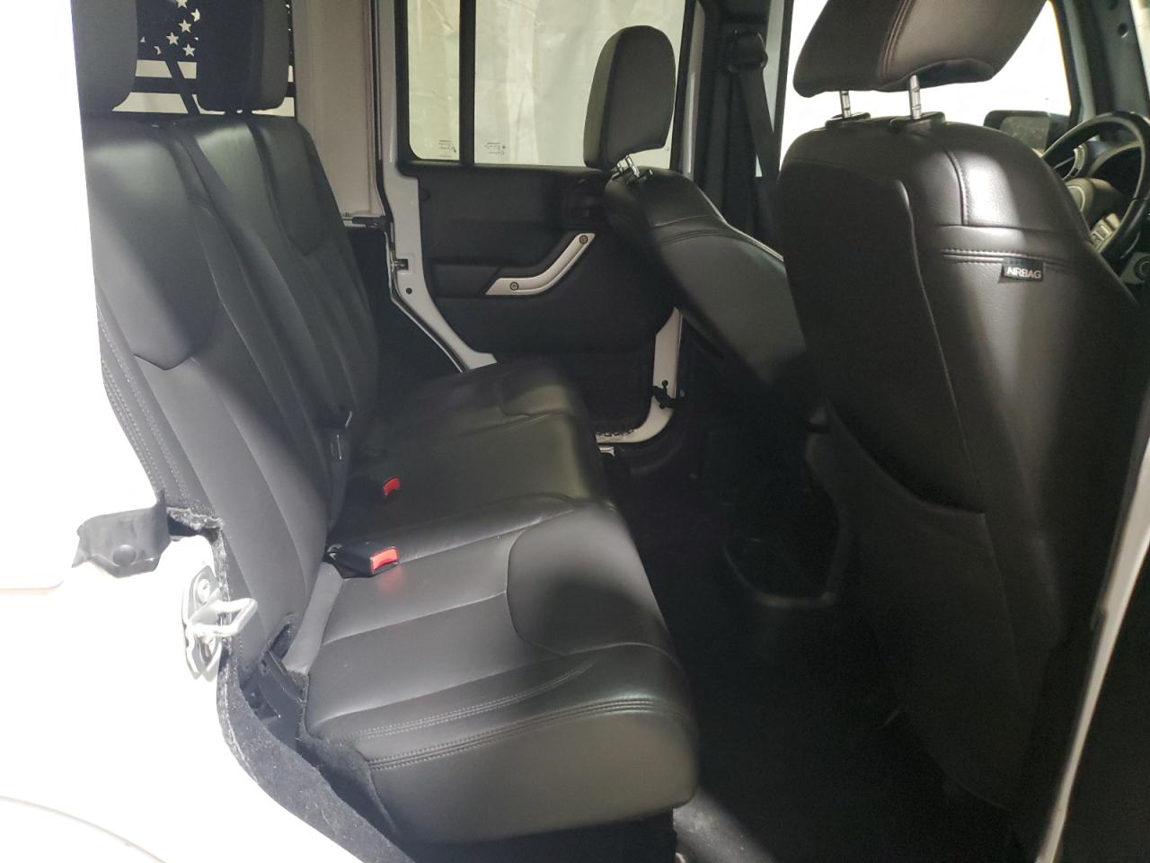 2016 Jeep Wrangler - Image 10