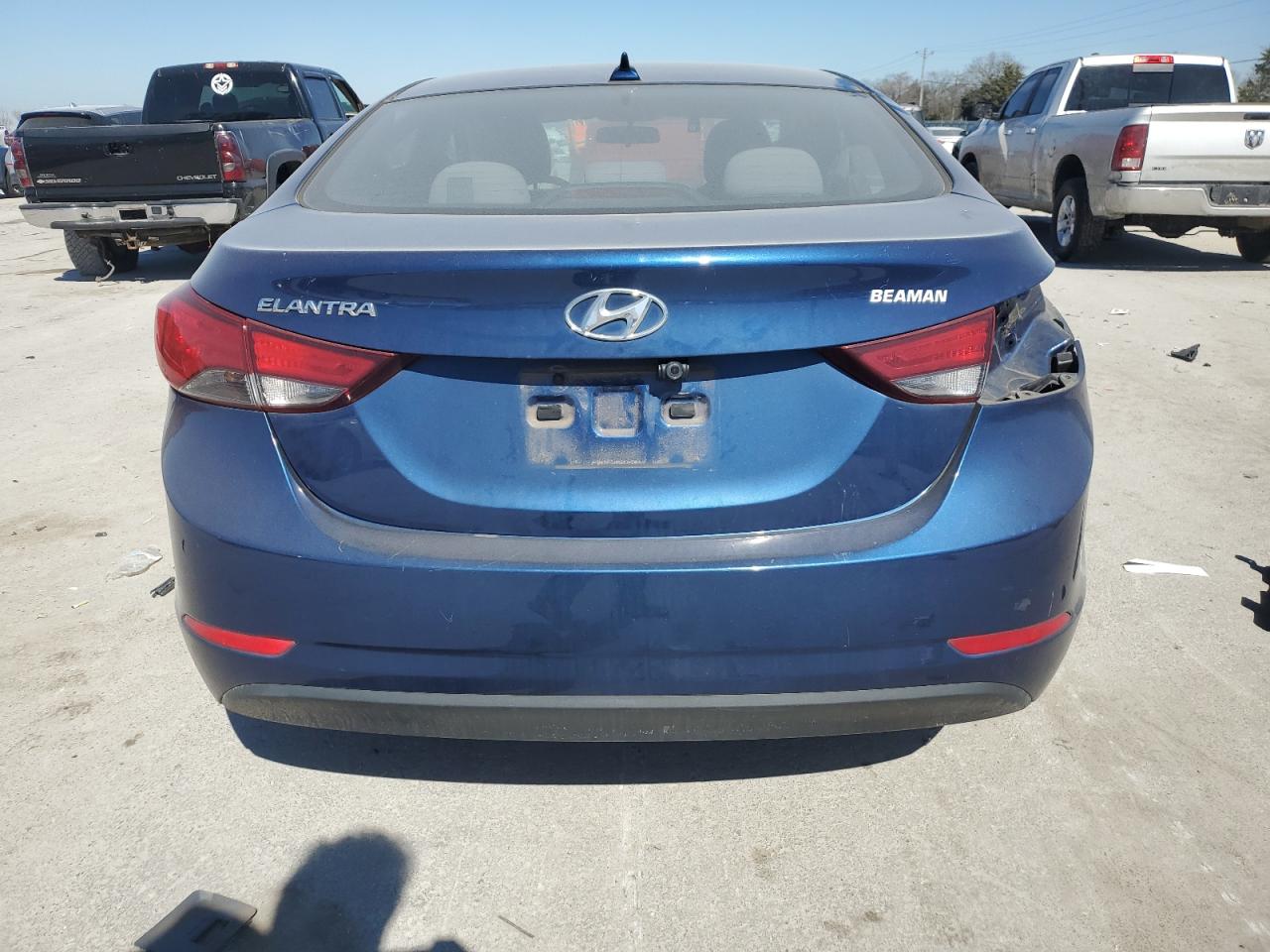 2016 Hyundai Elantra - Image 6