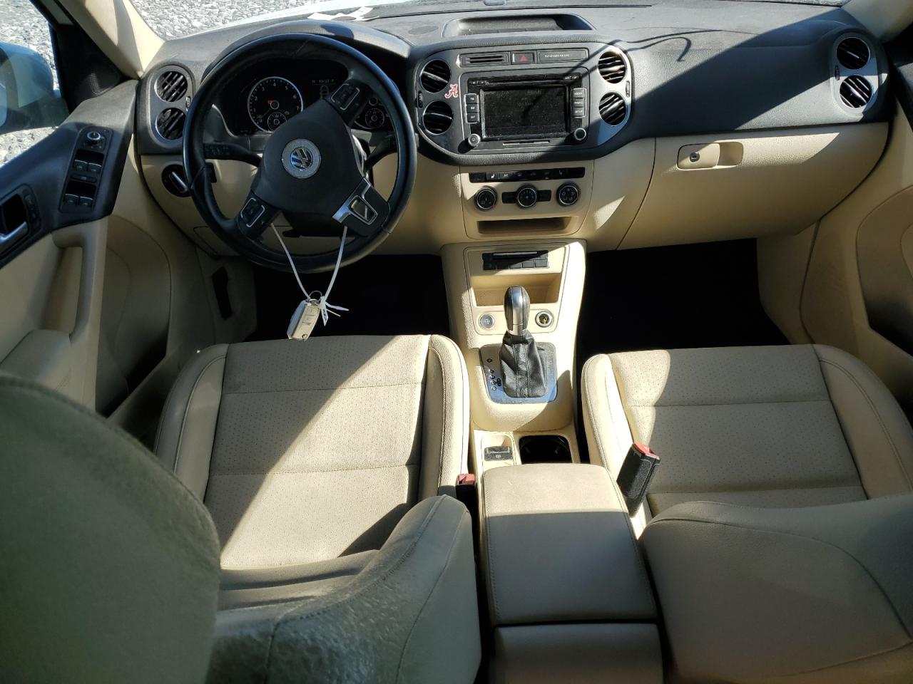 2015 Volkswagen Tiguan - Image 8