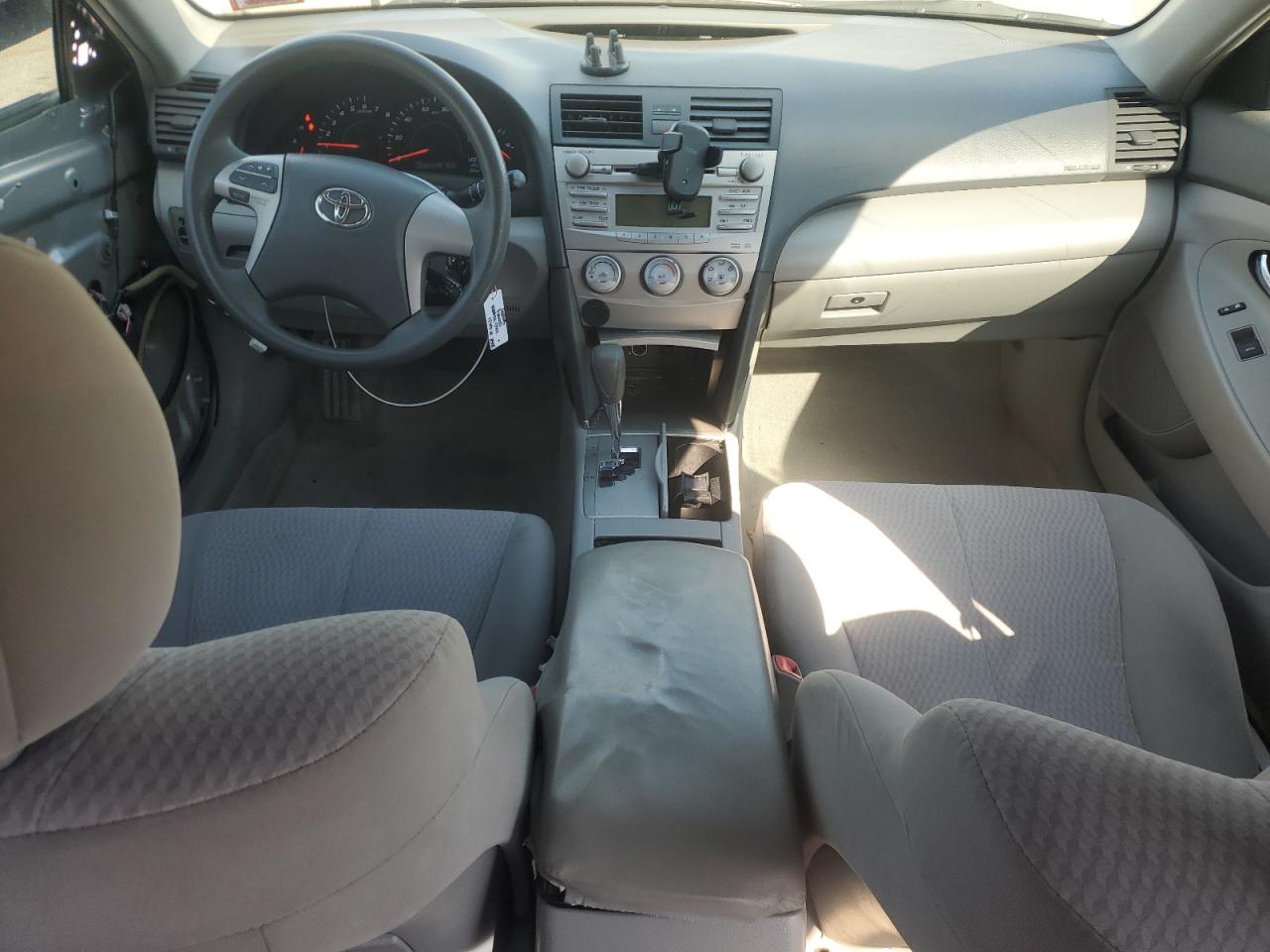 2010 Toyota Camry - Image 8