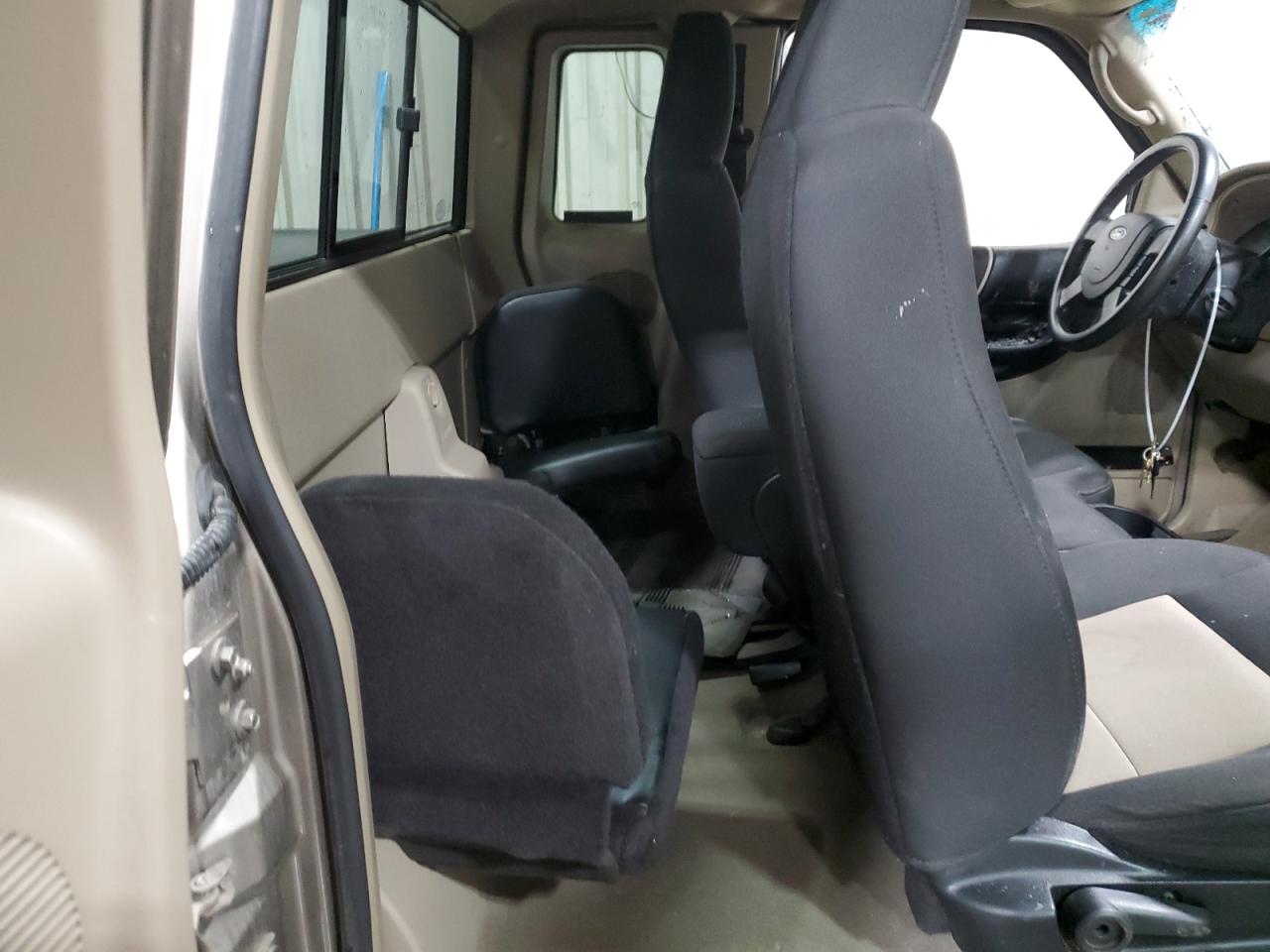 2005 Ford Ranger - Image 10