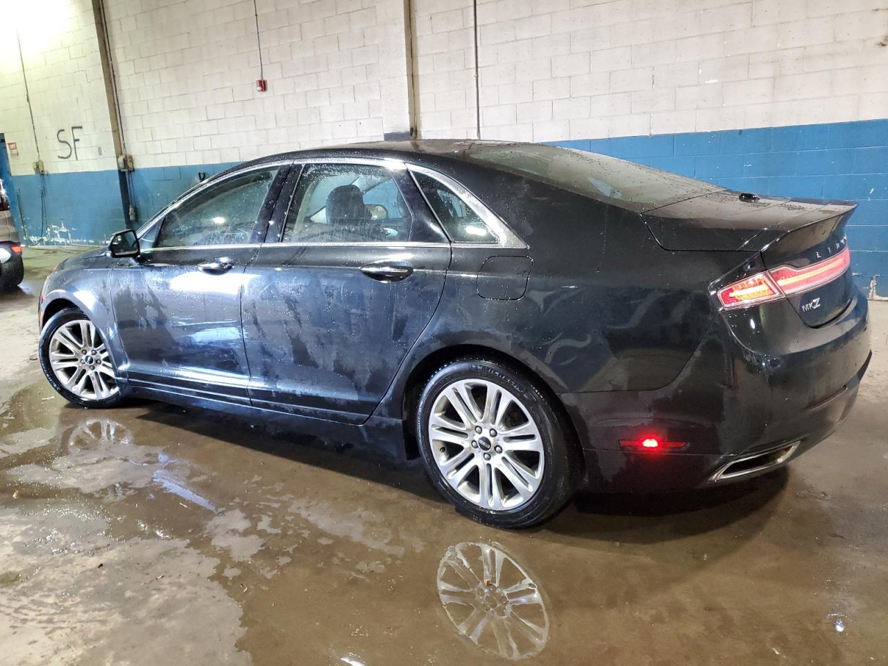 2015 Lincoln MKZ - Image 2