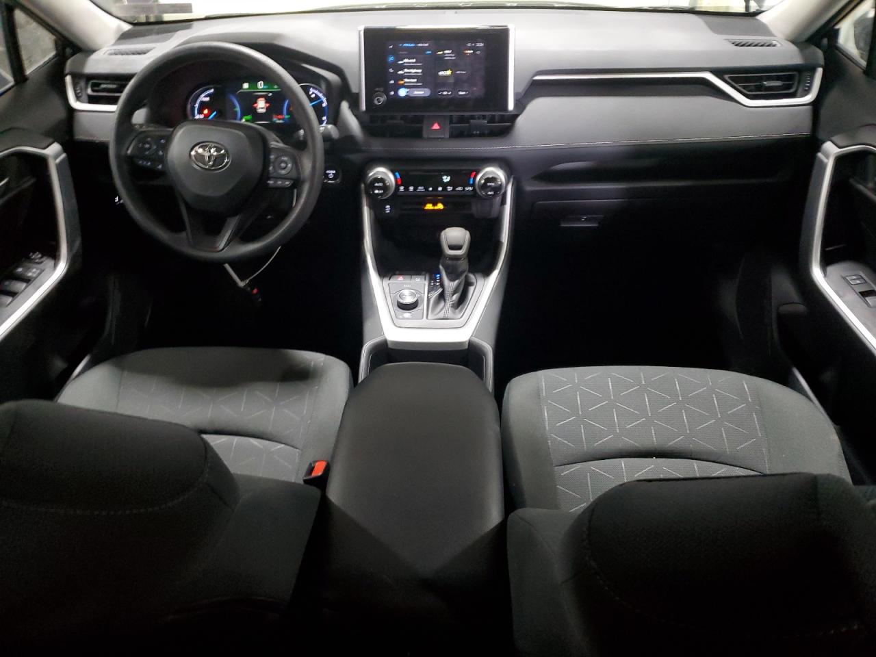 2024 Toyota RAV 4 - Image 8
